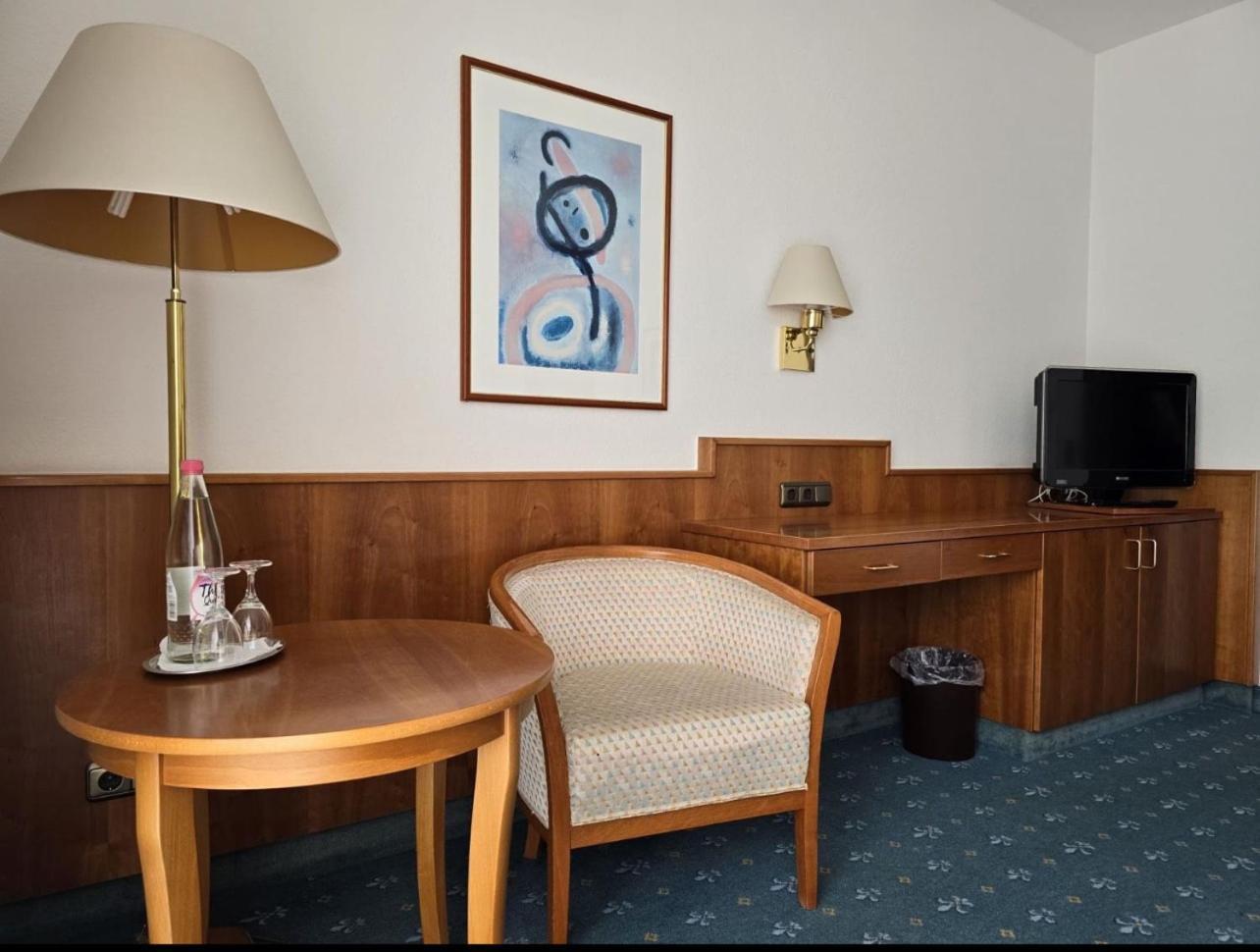 Pension De Lux Königsbrunn المظهر الخارجي الصورة